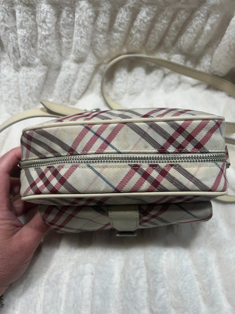Authentic Burberry Blue Label Nova Check Nylon Crossbody Bag - Japan Exclusive - Picture 3 of 12